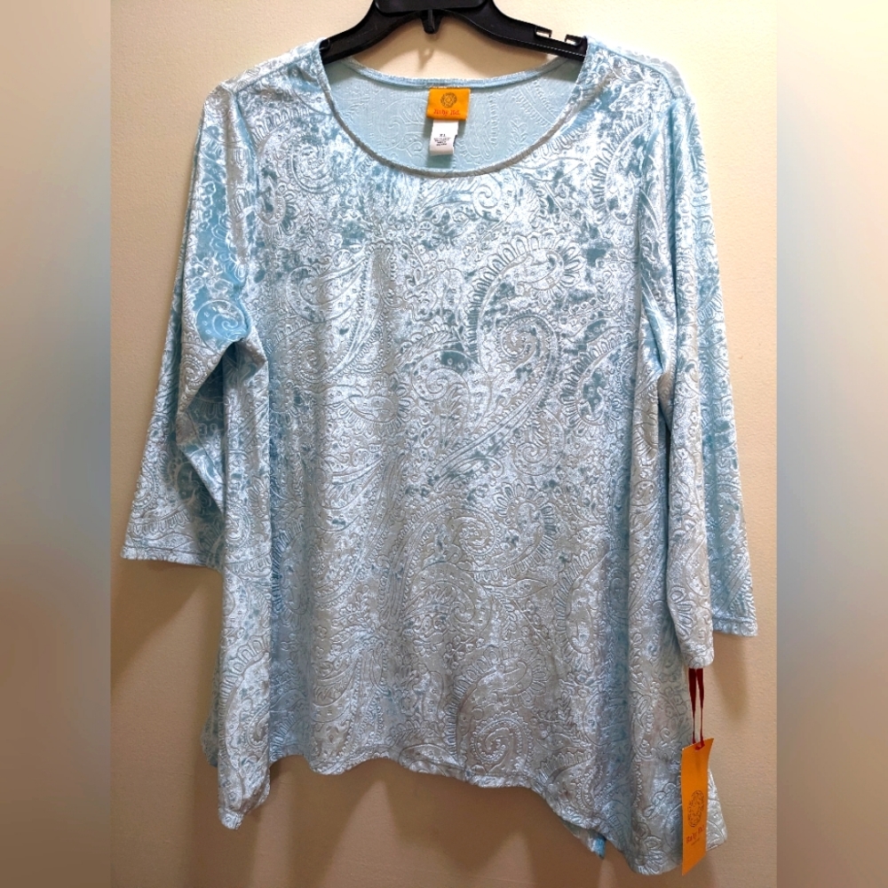 Paisley pattern pullover blouse